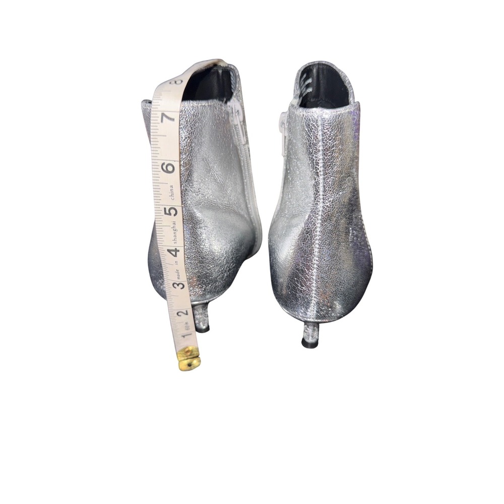 OXO Kyrie Silver Metallic Kitten Heel Ankle Boots Pointed Toe Womens 8.5M New - Picture 4 of 6